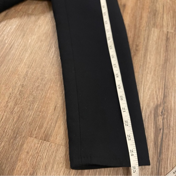 Talbots Blazer Women’s 14 Navy Logo Patch Buttons Preppy Classic Academia Office - Picture 10 of 11